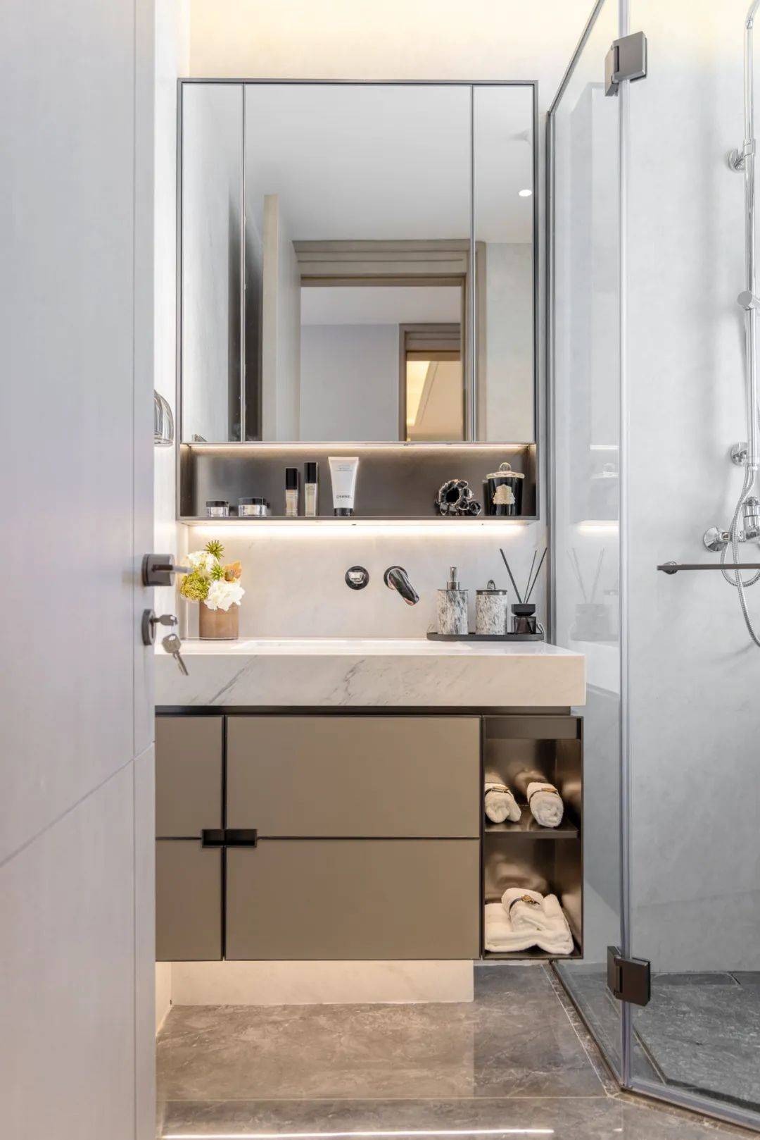 格配套户型丨最新房价+户型图+小区环境+配套+资讯+地铁距离+售楼处电话+一房一价人生就是博-尊龙凯时张江金茂府(上海)首页网站-2025楼盘评测_张江金茂府最新价(图16)